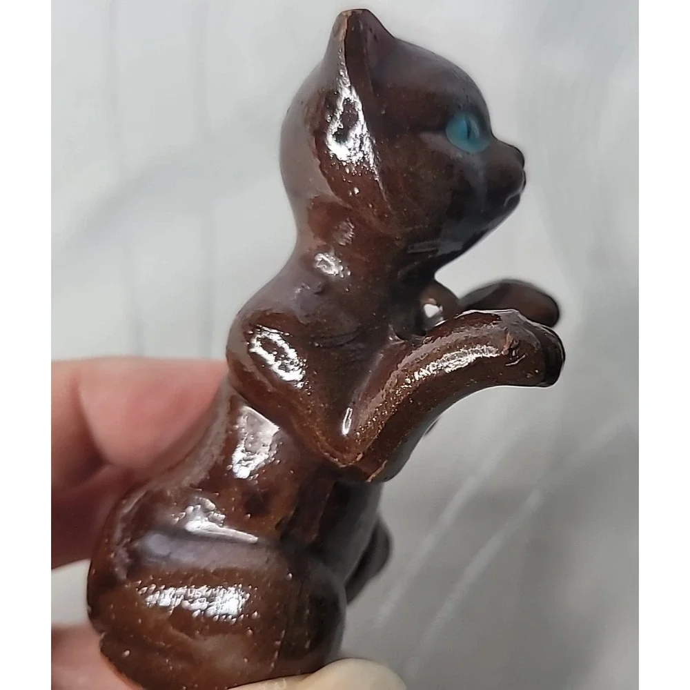 2 Vintage Brown Kitty Cat Figurines with Blue Eyes Rings Japan‎